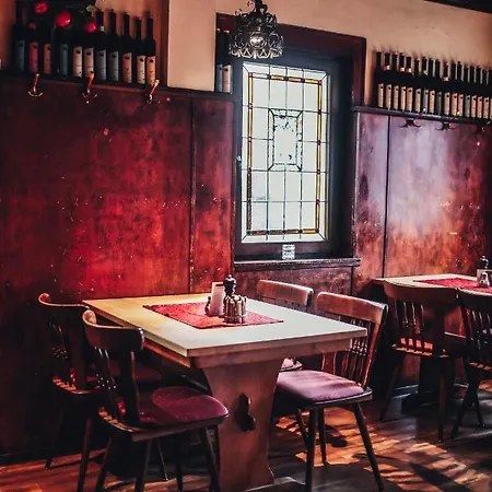 Gasthuis Zum Loewen 3*